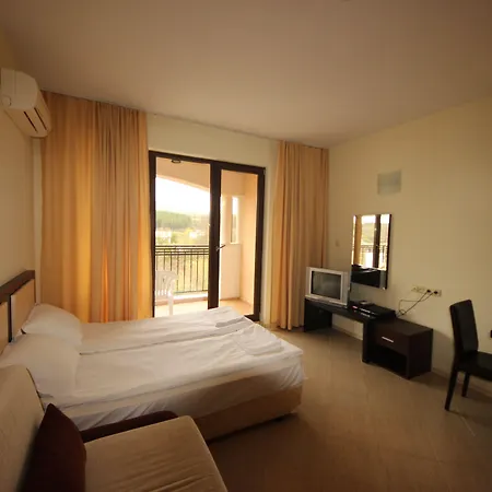 Menada Nestinarka Царево