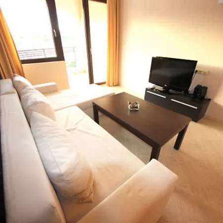 Menada Nestinarka * Царево