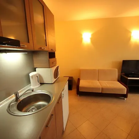 Menada Nestinarka ツァレヴォ